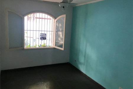 Casa Térrea à venda com 4 quartos, sendo 2 suítes,  em Jardim das Bandeiras, São Paulo, SP
