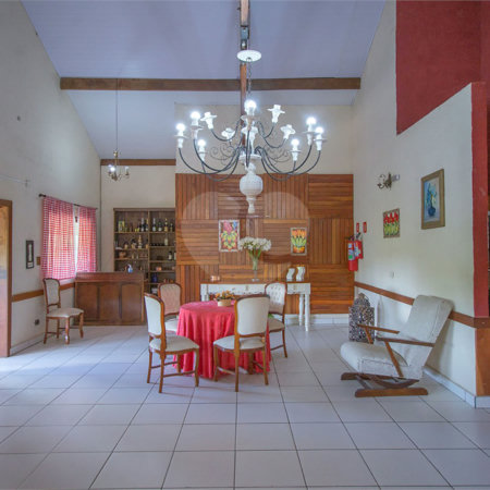 Hotel à venda com 15 quartos, sendo 4 suítes,  no Centro (canguera), São Roque, SP
