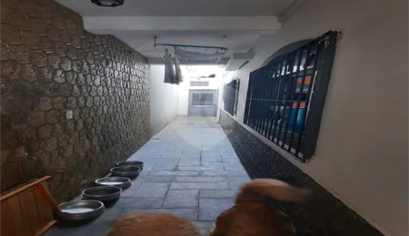 Sobrado à venda com 4 quartos, sendo 1 suíte,  em Vila Marari, São Paulo, SP