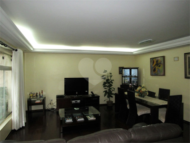 Casa Térrea à venda com 3 quartos, sendo 1 suíte,  em Chácara Flora, São Paulo, SP