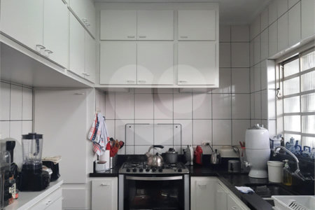 Casa à venda com 4 quartos, sendo 3 suítes,  em Jardim Marajoara, São Paulo, SP