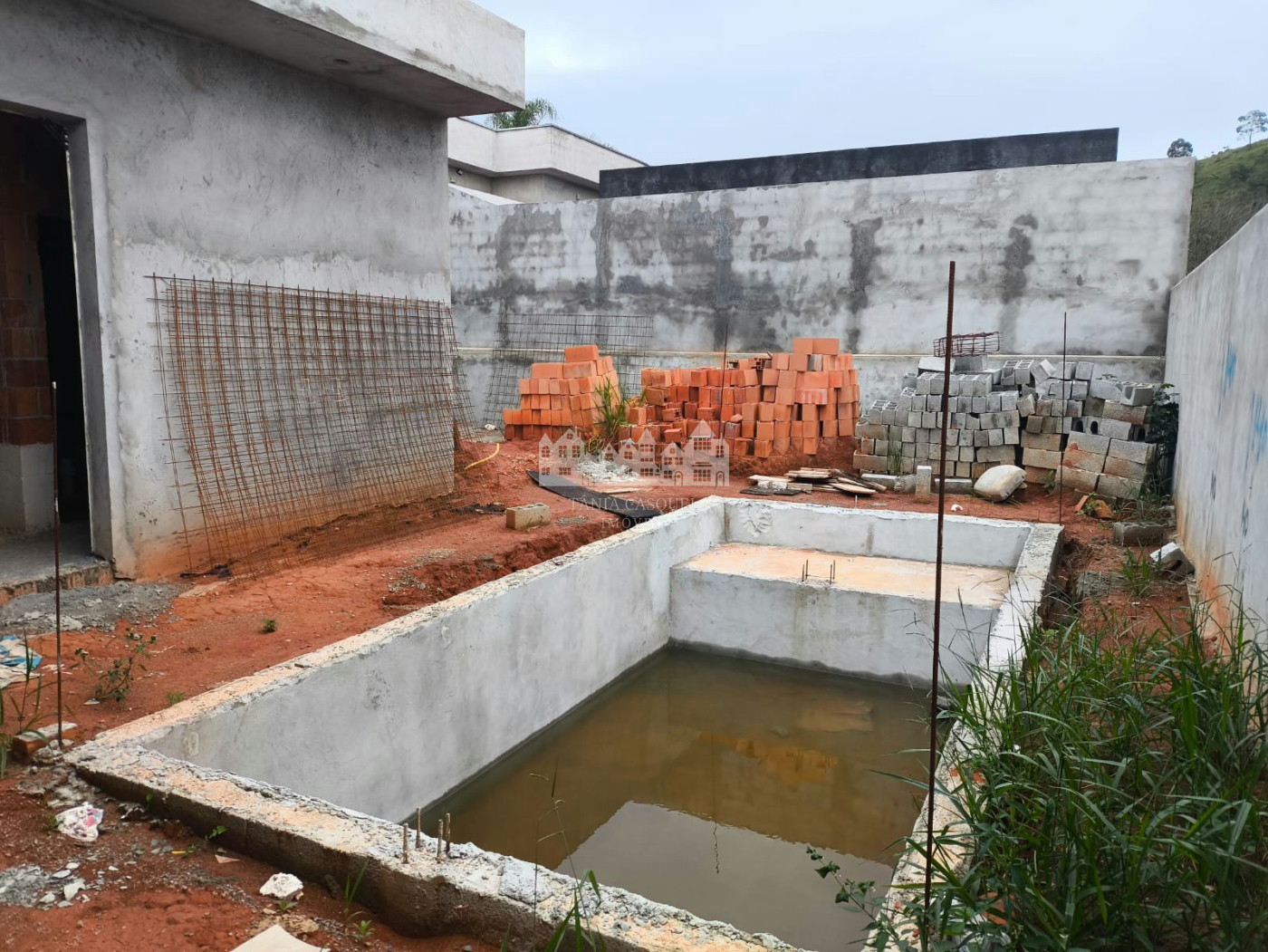 Casa à venda com 3 quartos, sendo 1 suíte,  em Loteamento Parque Residencial Serras de Atibaia II, Atibaia, SP