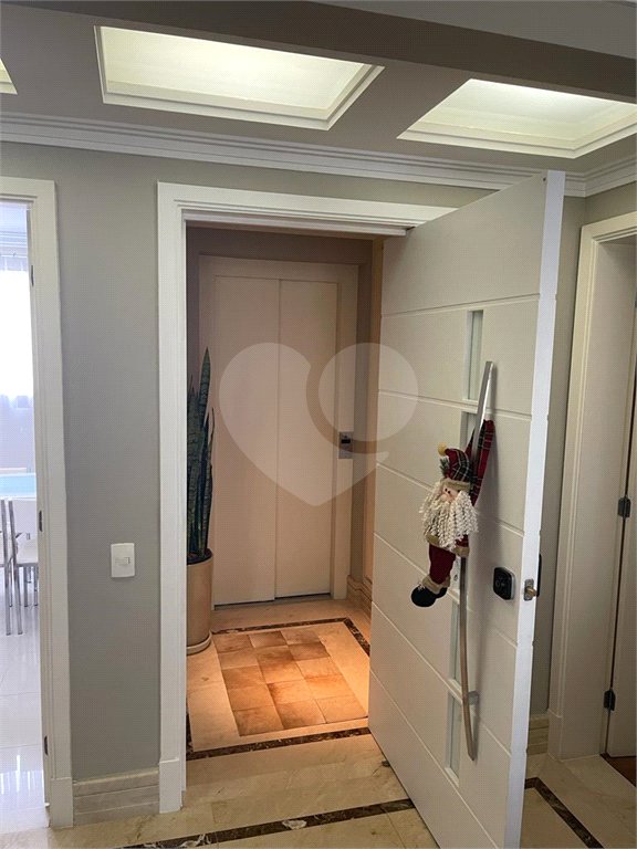 Apartamento à venda com 3 suítes em Vila Gertrudes, São Paulo, SP