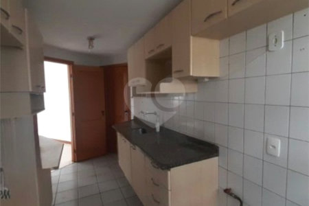Apartamento à venda com 3 quartos, sendo 1 suíte,  em Lagoa, Rio de Janeiro, RJ