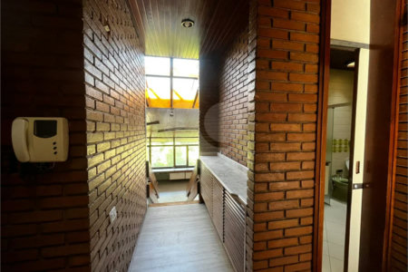 Sobrado à venda com 3 quartos, sendo 1 suíte, em Rolinópolis, São Paulo, SP