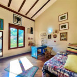 Casa à venda com 4 suítes no condomínio Jardim Mediterrâneo, Cotia - SP