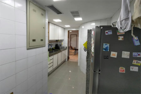 Apartamento à venda com 3 quartos, sendo 1 suíte, em Copacabana, Rio de Janeiro, RJ
