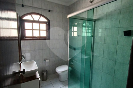 Sobrado à venda com 3 quartos, sendo 1 suíte,  em Jardim Pinheiros, São Paulo, SP