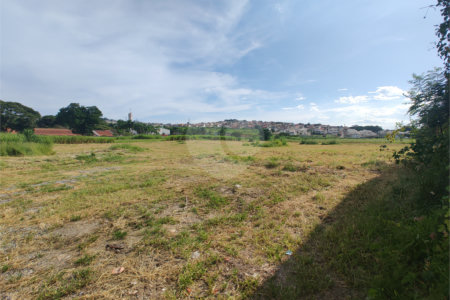 Área de terra com 20.232,61 m2