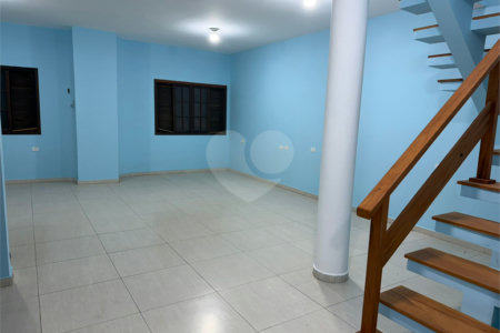 Casa à venda com 3 quartos, sendo 1 suíte, em Chácara Primavera, Suzano, SP