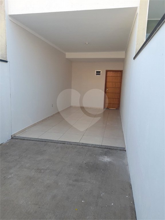 Sobrado à venda com 2 suítes em Jardim Nely, Indaiatuba, SP