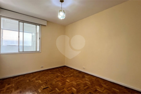 Apartamento à venda com 3 quartos, sendo 1 suíte, em Pinheiros, São Paulo, SP