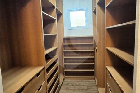 Casa para alugar com 3 quartos, sendo 1 suíte, no condomínio Recanto dos Paturis, Vinhedo - SP