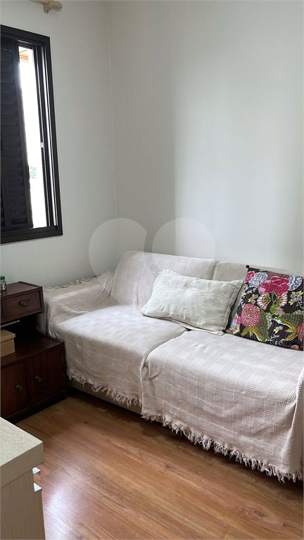 Apartamento à venda com 3 quartos, sendo 1 suíte,  em Jardim das Acácias, São Paulo, SP
