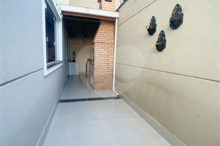 Sobrado à venda com 3 quartos, sendo 1 suíte, em Vila Nivi, São Paulo, SP