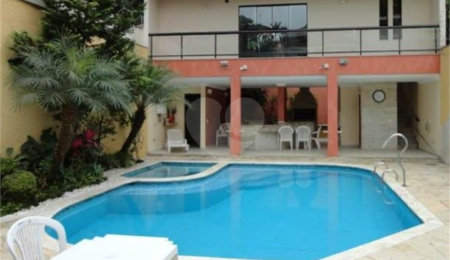 Sobrado à venda com 6 quartos, sendo 2 suítes,  em Horto Florestal, São Paulo, SP