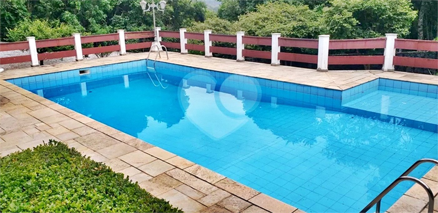 Casa à venda com 4 suítes no condomínio Alpes da Cantareira, Mairiporã - SP