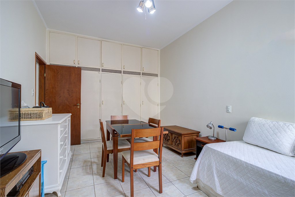 Casa à venda com 3 quartos, sendo 1 suíte, em Alto da Boa Vista, São Paulo, SP