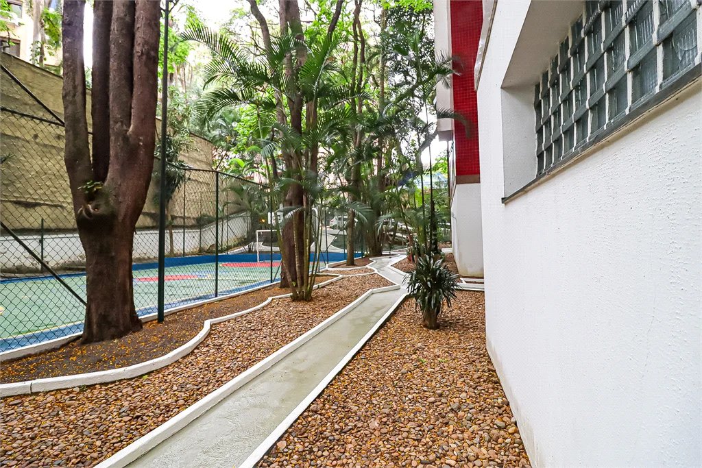 Apartamento à venda com 4 quartos, sendo 2 suítes, em Vila Morumbi, São Paulo, SP