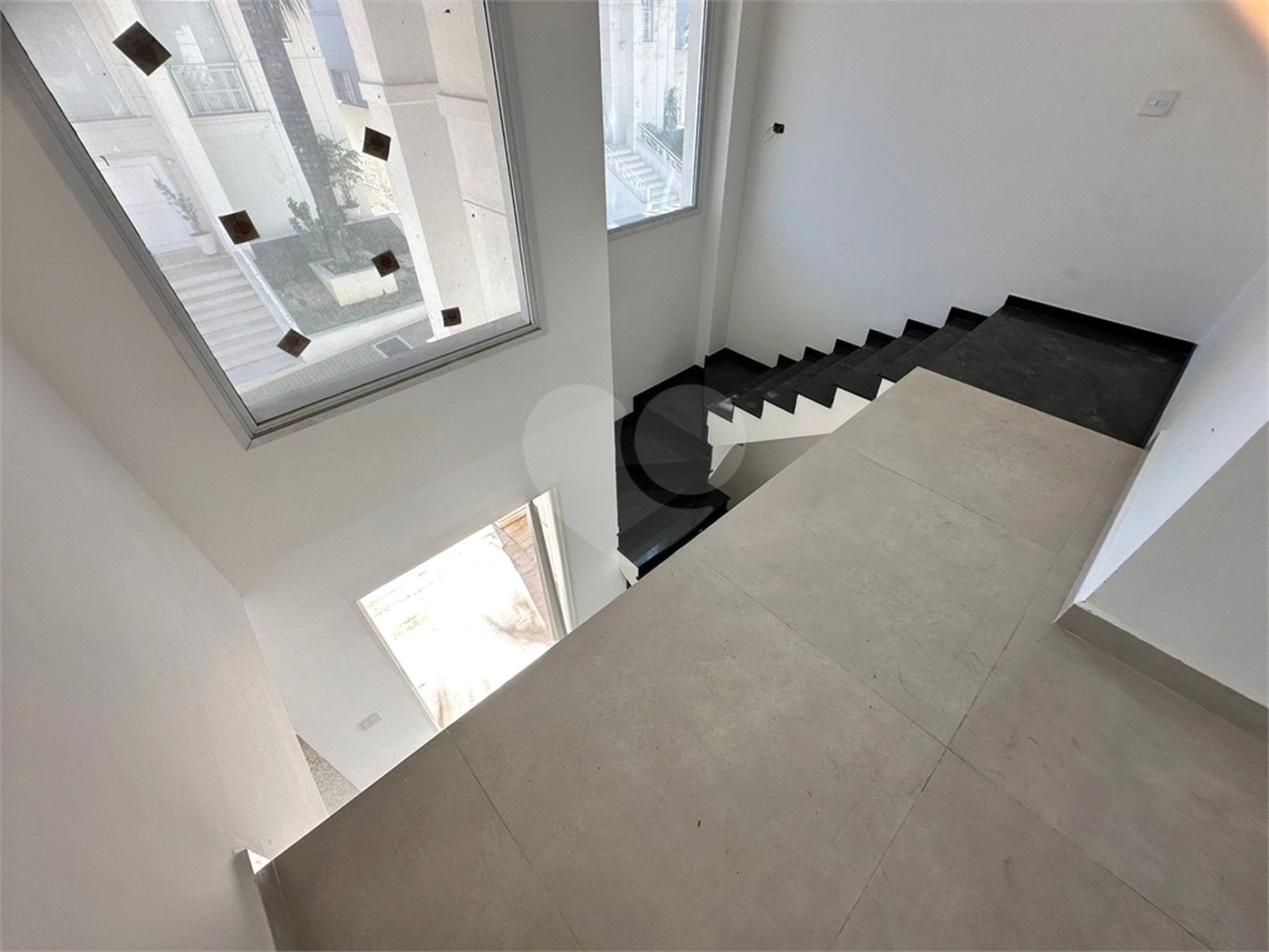 Casa à venda com 4 suítes no condomínio Villaggio Houda, São Paulo - SP