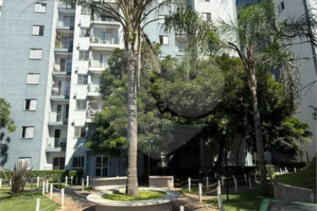 Apartamento com 48m², 2 dormitórios, 1 vaga de garagem, à venda em Itaquera.