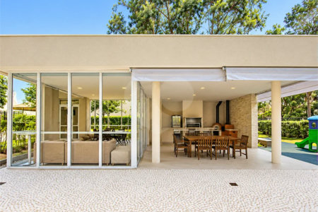 Apartamento de 106 m² no Auge Home Resort, porteira fechada, com 3 dormitórios, 1 suíte, varanda gourmet, 2 vagas, depósito e lazer completo.