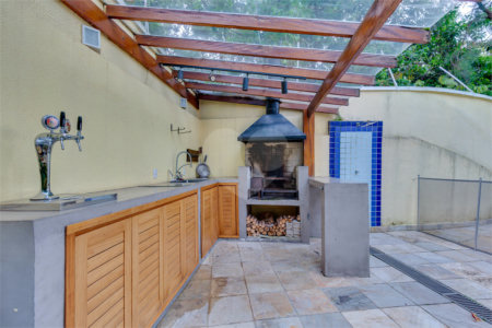Casa Térrea à venda com 4 suítes em Jardim Marajoara, São Paulo, SP