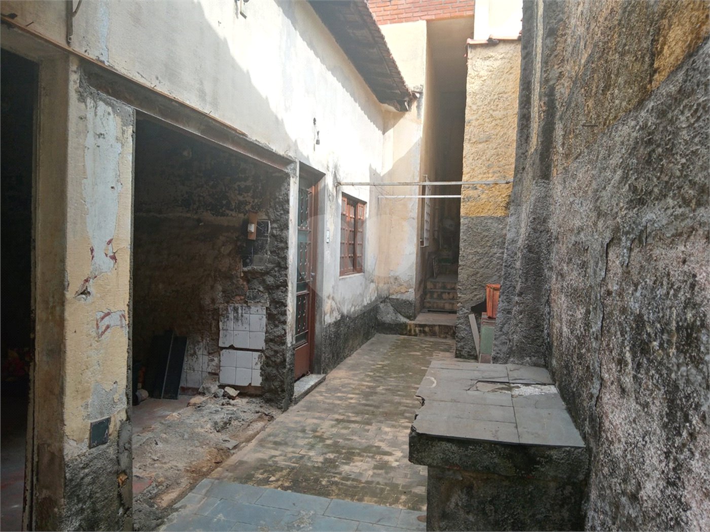 Sobrado à venda com 4 quartos, sendo 2 suítes,  em Instituto de Previdência, São Paulo, SP