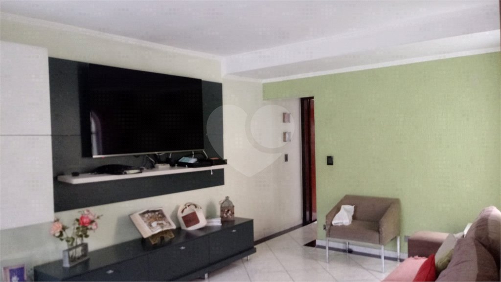 Sobrado à venda com 3 quartos, sendo 1 suíte, em Vila Mazzei, São Paulo, SP