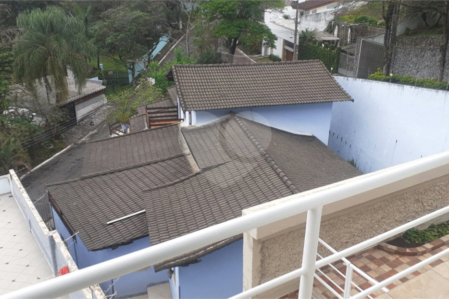 Sobrado à venda com 4 suítes em Tremembé, São Paulo, SP