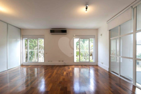 Casa à venda com 4 suítes no condomínio L`exclusive, São Paulo - SP