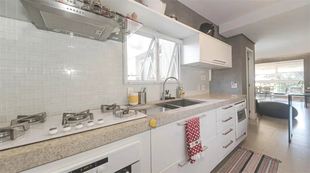 Apartamento à venda com 3 suítes em Vila Gertrudes, São Paulo, SP