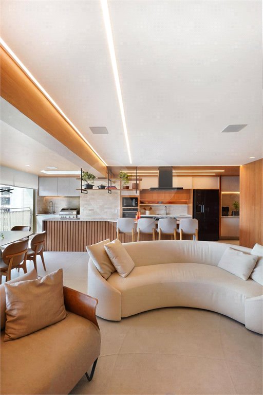 Apartamento à venda com 3 suítes em Indianópolis, São Paulo, SP