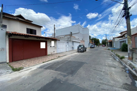 Sobrado à venda com 5 suítes em Jardim dos Ipês, Suzano, SP