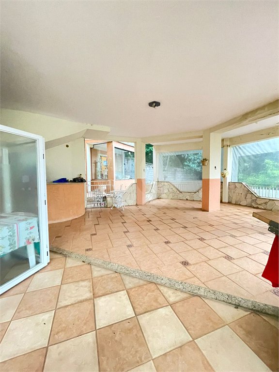 Casa à venda ou para alugar com 6 quartos, sendo 2 suítes, em Condomínio Portal dos Nobres, Atibaia, SP