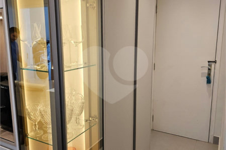 Apartamento à venda com 3 quartos, sendo 1 suíte, em Santo Amaro, São Paulo, SP