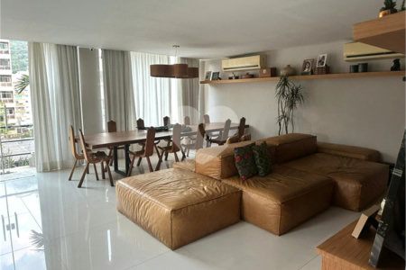 Casa à venda com 5 quartos, sendo 4 suítes, em Tijuca, Rio de Janeiro, RJ