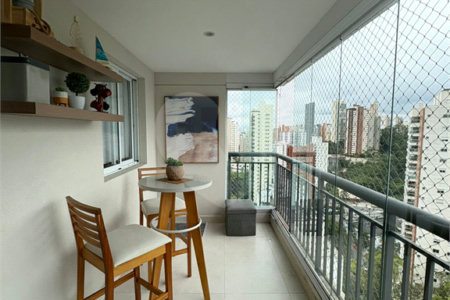 Apartamento à venda com 2 quartos, sendo 1 suíte,  em Vila Andrade, São Paulo, SP