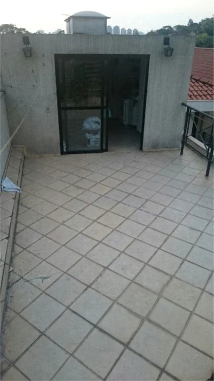 Sobrado à venda com 5 quartos, sendo 2 suítes, em Brooklin Paulista, São Paulo, SP