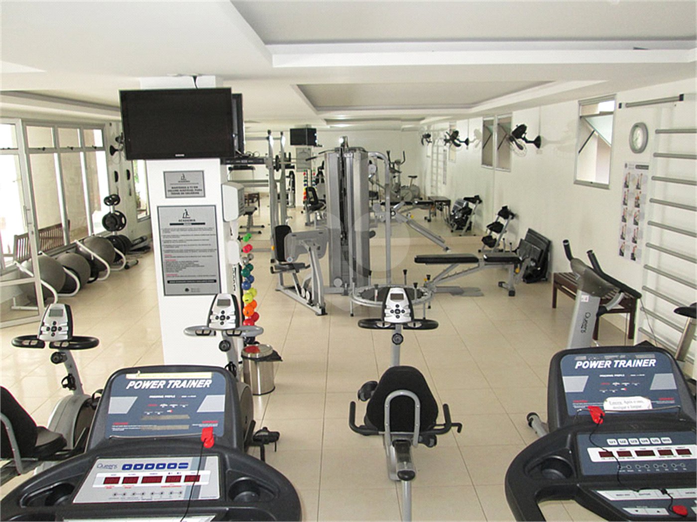 Apartamento à venda com 3 suítes em Jardim Londrina, São Paulo, SP