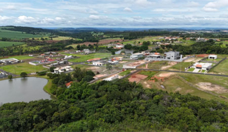 Terreno à venda em Residencial Mirante das Águas, Cajuru, SP