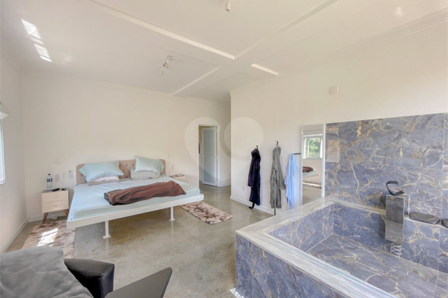 Casa à venda com 5 suítes no condomínio Suíça da Cantareira, Mairiporã - SP