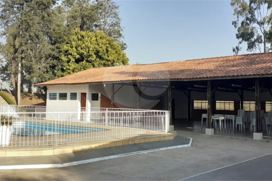 Excelente chácara à venda em Artemis, com piscina, campo de futebol, barracão para festas