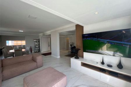 Apartamento Residencial à venda, Gonzaga, Santos - AP0199.