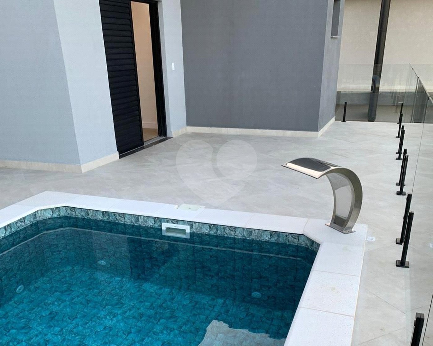 Casa à venda com 3 suítes no condomínio Village Ipanema I, Araçoiaba da Serra - SP