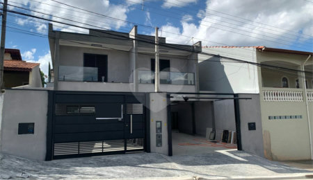 Sobrado à venda com 3 suítes em Jardim Maristela, Atibaia, SP