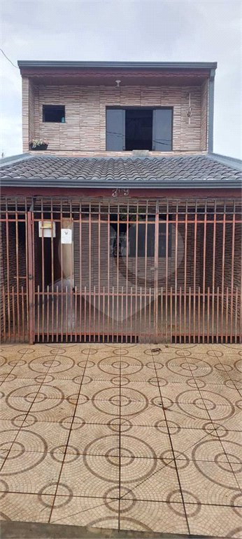 Casa à venda com 4 quartos, sendo 1 suíte, em Jardim Altos do Itavuvu, Sorocaba, SP