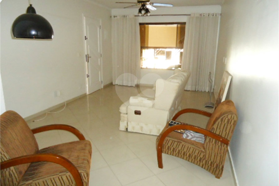 Sobrado à venda com 3 quartos, sendo 1 suíte, em Jardim Peri, São Paulo, SP