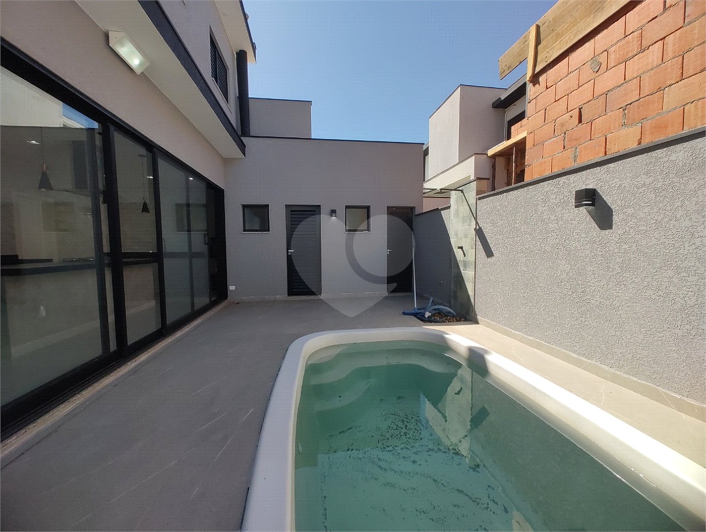 Casa à venda com 3 suítes no condomínio Terras de São Francisco, Sorocaba - SP