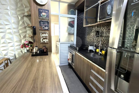 Apartamento à venda com 3 quartos, sendo 1 suíte,  em Vila Paulo Silas, São Paulo, SP